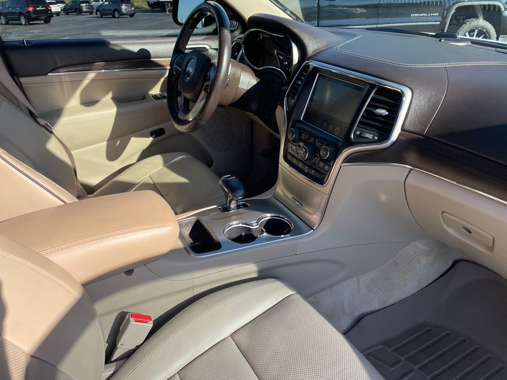 2015 Jeep Grand Cherokee Image 32