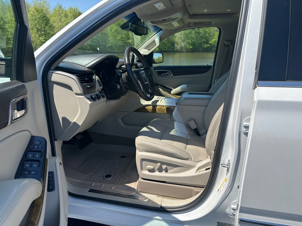 2017 GMC Yukon Image 8