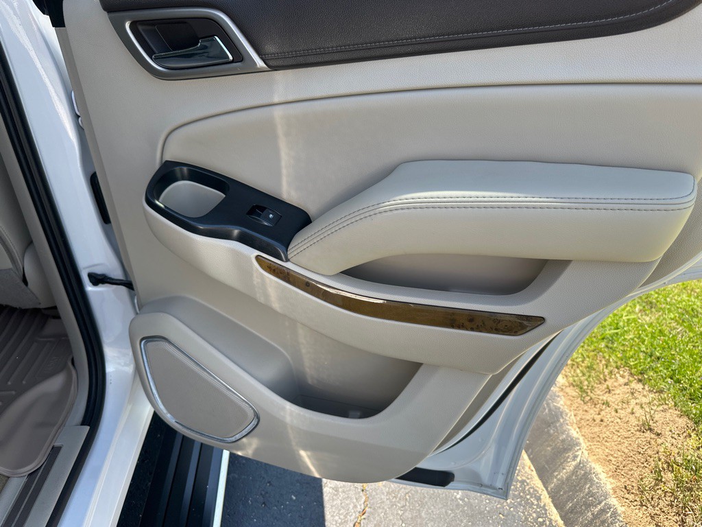 2017 GMC Yukon Image 33