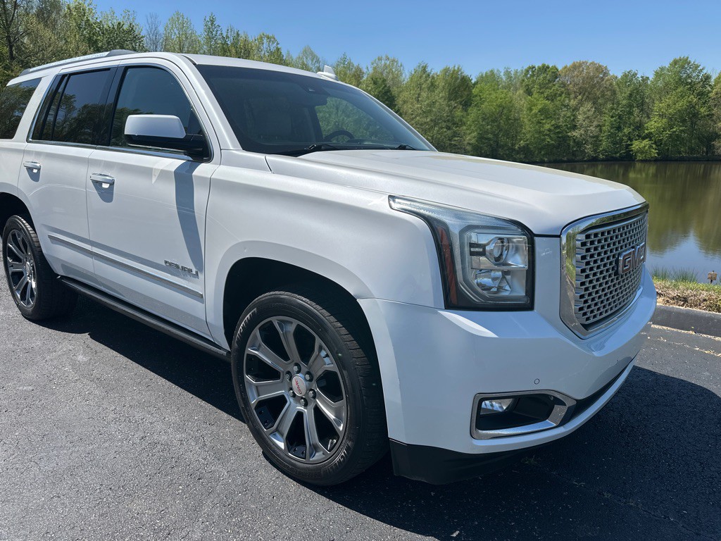 2017 GMC Yukon Image 38