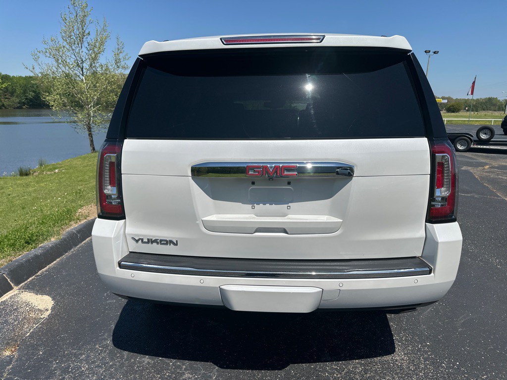 2017 GMC Yukon Image 45