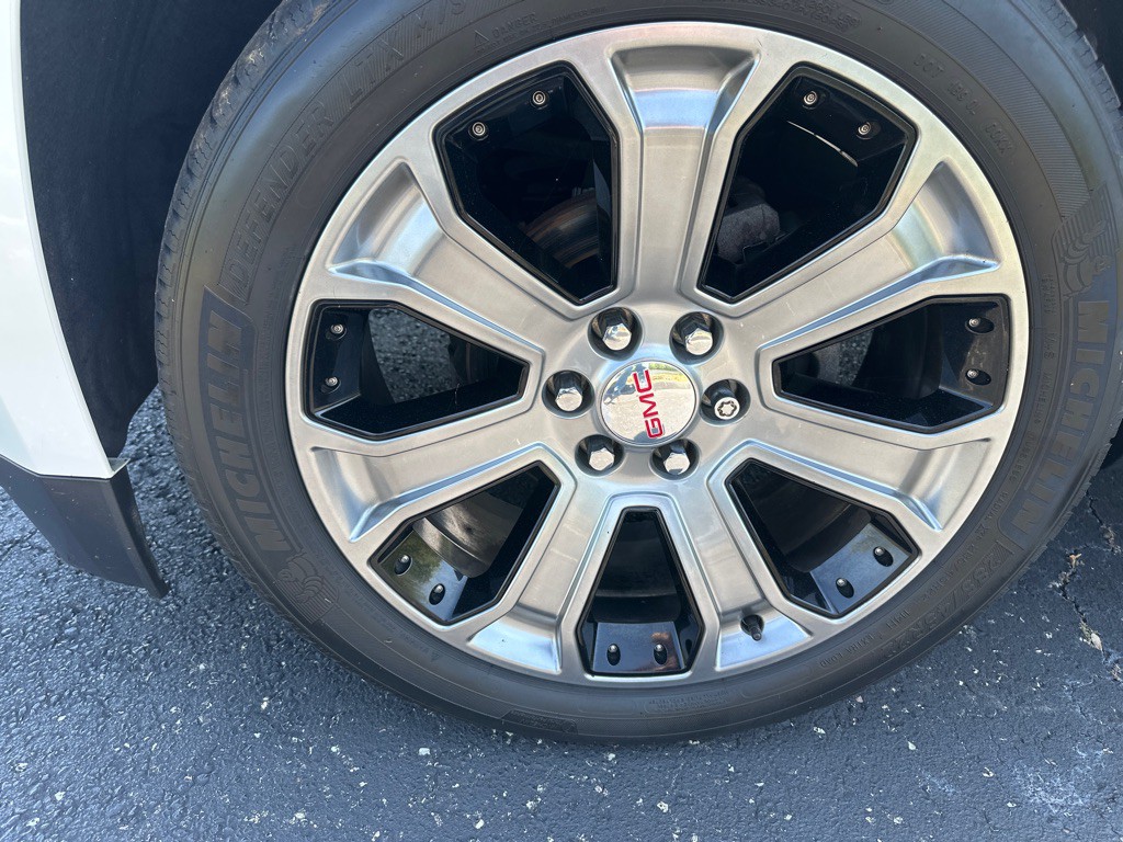 2017 GMC Yukon Image 51