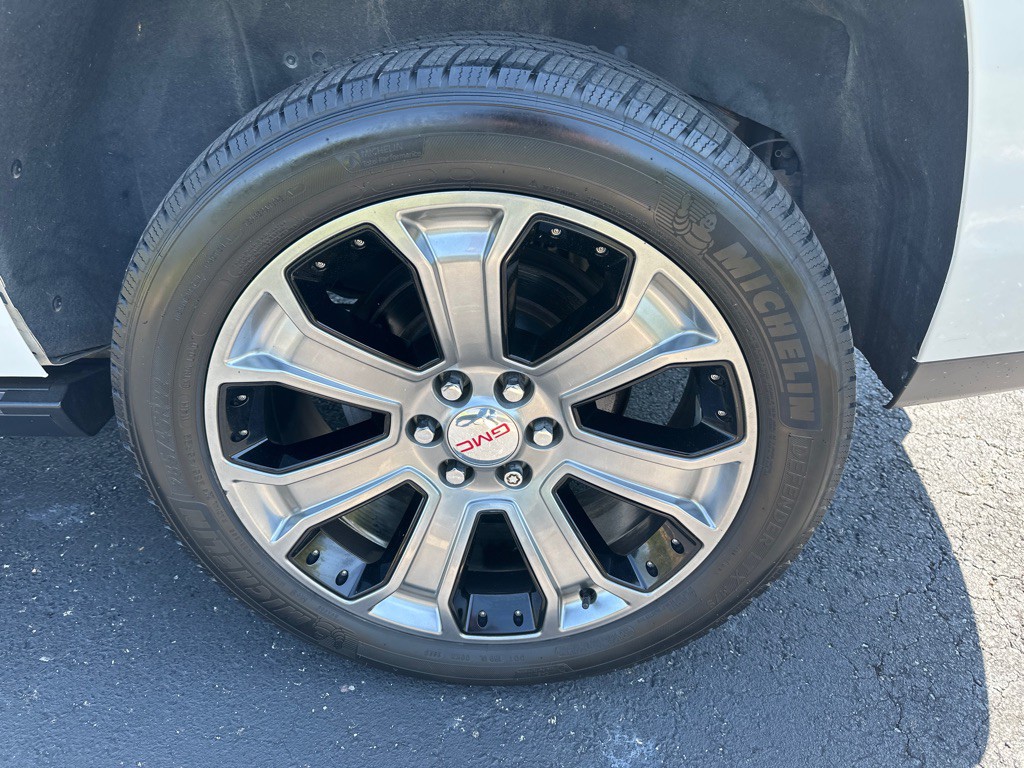 2017 GMC Yukon Image 52