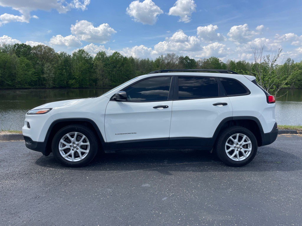 2017 Jeep Cherokee Image 3