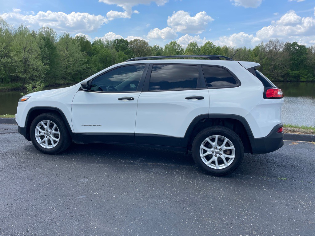 2017 Jeep Cherokee Image 4