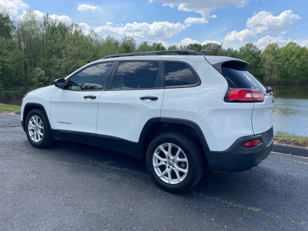 2017 Jeep Cherokee Image 5