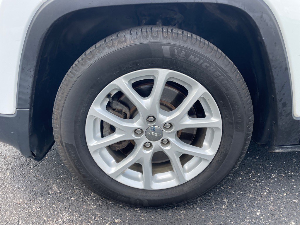 2017 Jeep Cherokee Image 6