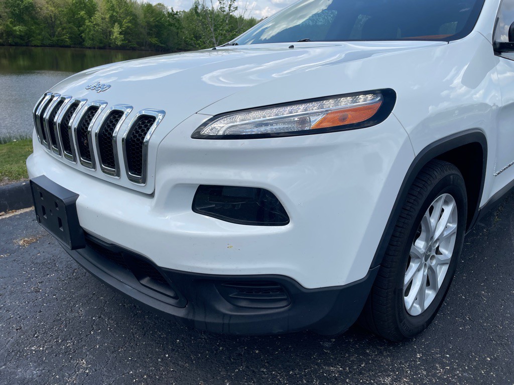 2017 Jeep Cherokee Image 7
