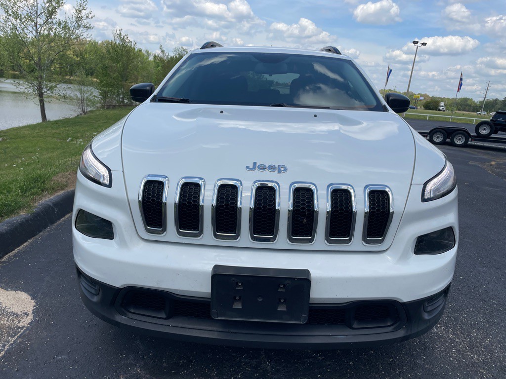 2017 Jeep Cherokee Image 8