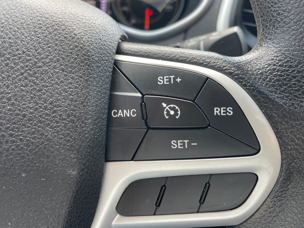 2017 Jeep Cherokee Image 17