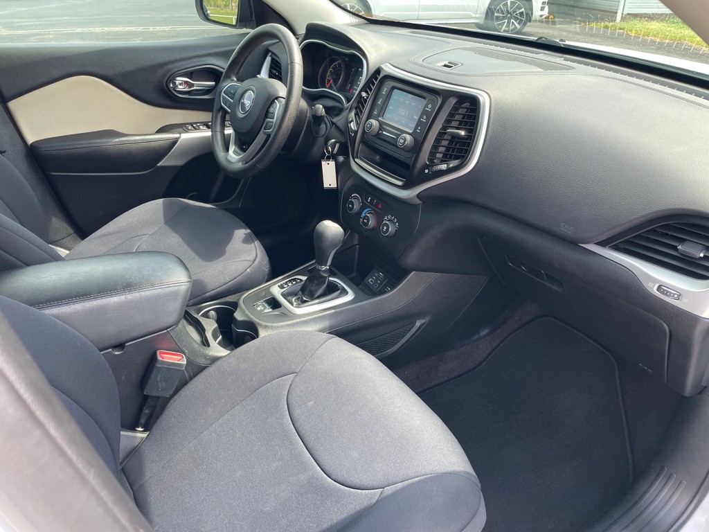 2017 Jeep Cherokee Image 26