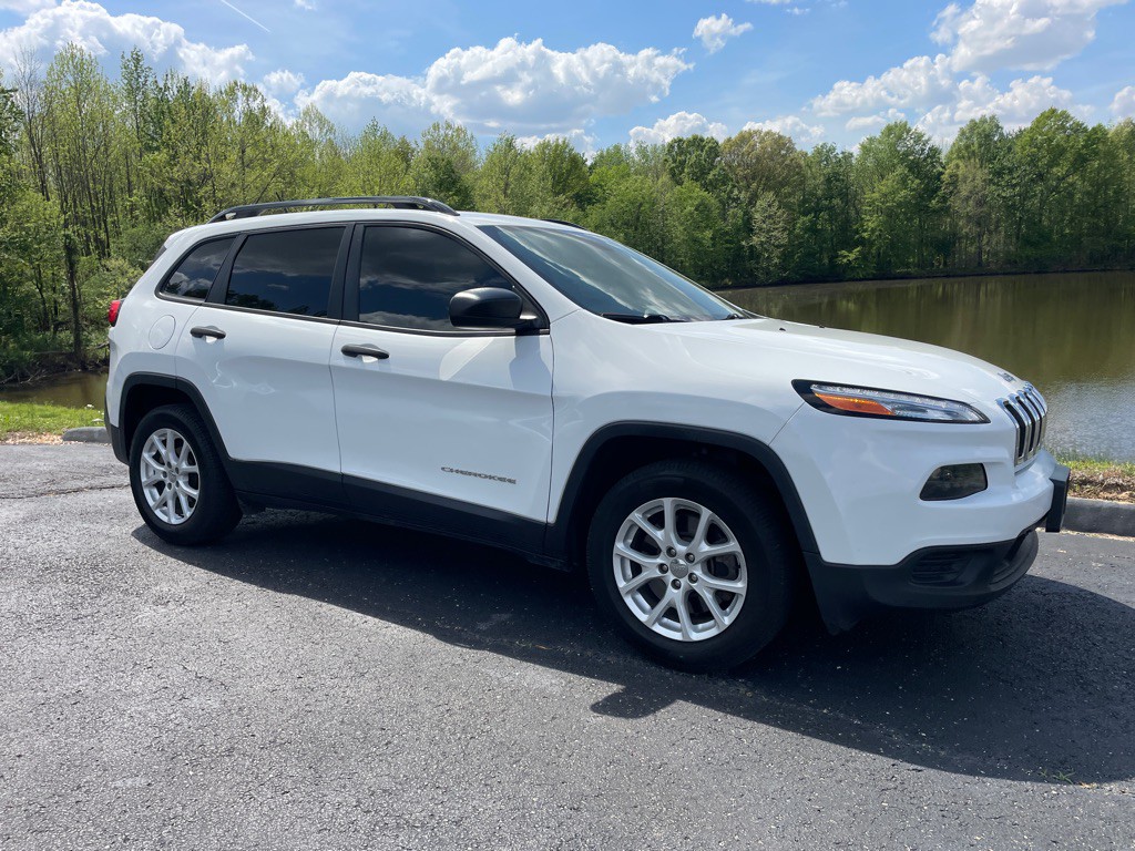 2017 Jeep Cherokee Image 29