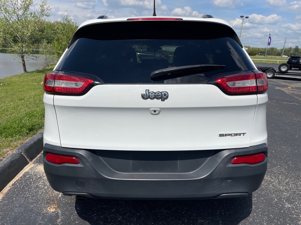 2017 Jeep Cherokee Image 33