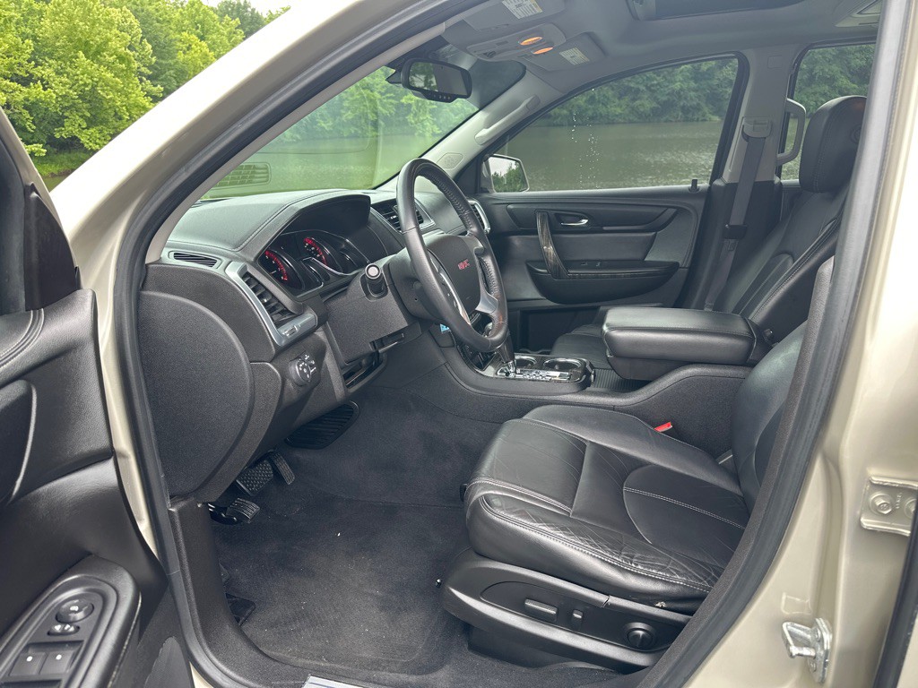 2015 GMC Acadia Image 9