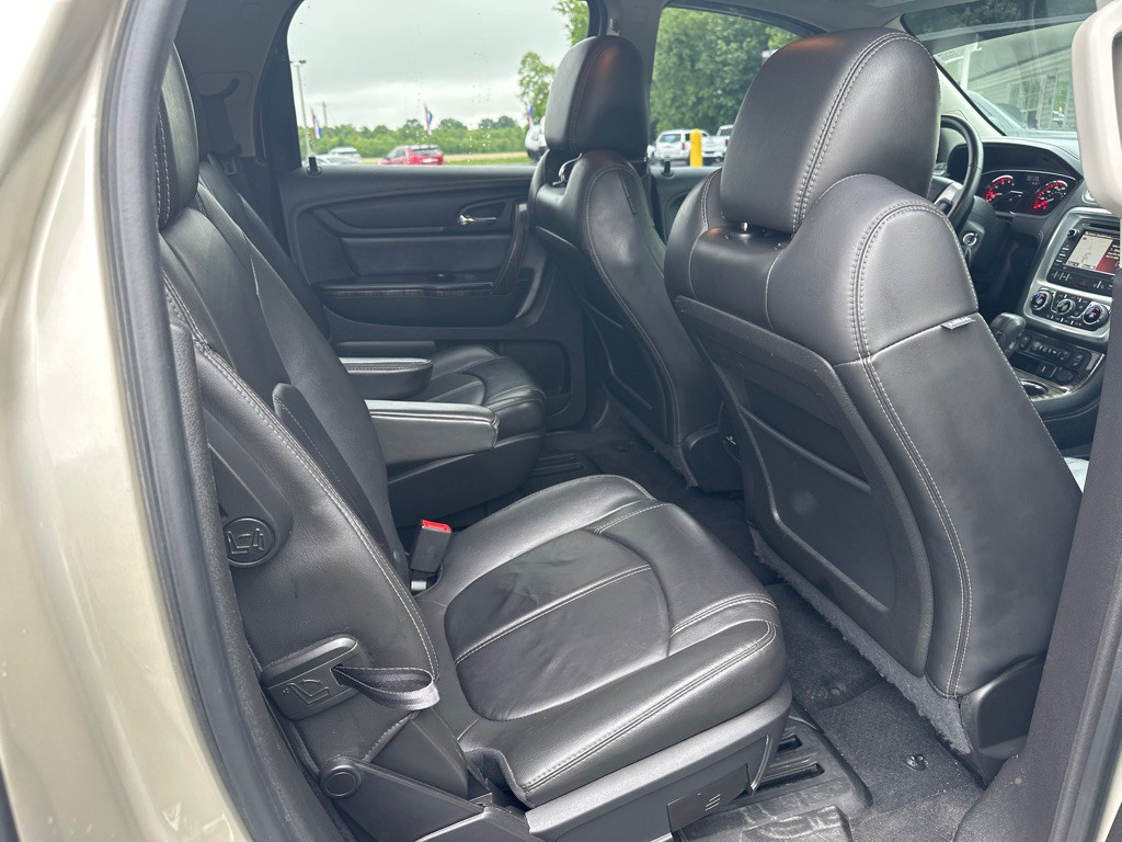 2015 GMC Acadia Image 32