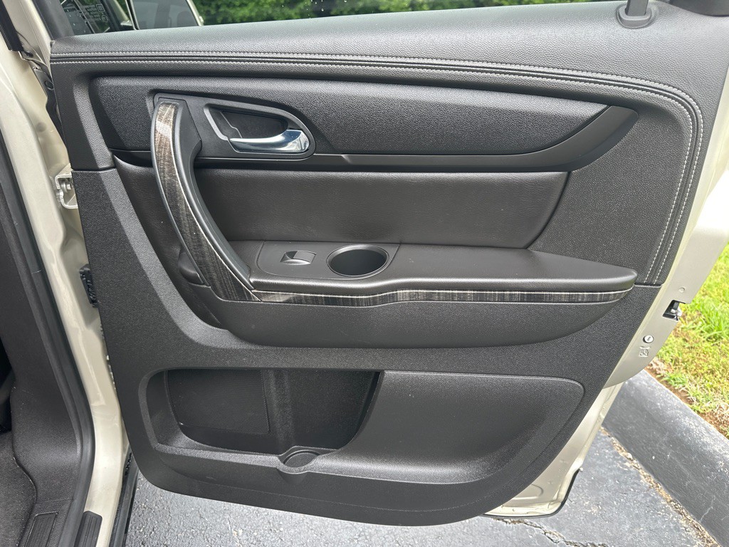 2015 GMC Acadia Image 33