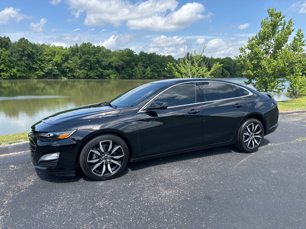 2022 Chevrolet Malibu Image 2