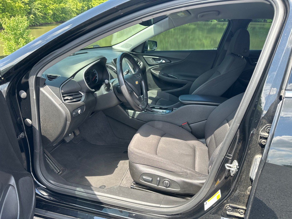 2022 Chevrolet Malibu Image 8