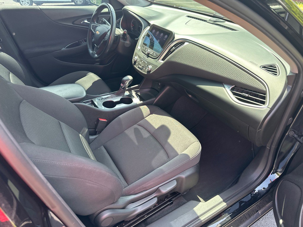 2022 Chevrolet Malibu Image 24