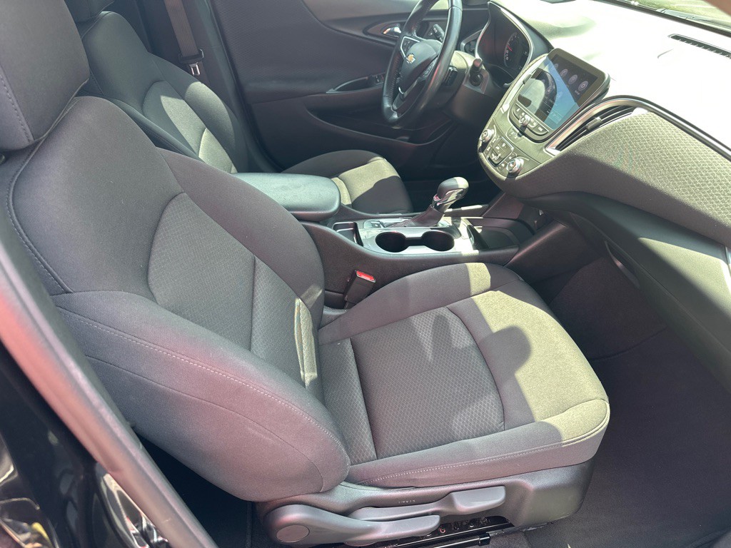 2022 Chevrolet Malibu Image 25