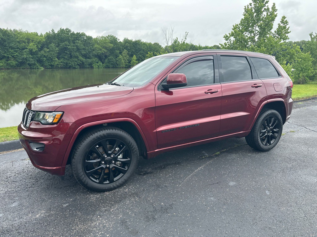 2020 Jeep Grand Cherokee Image 2