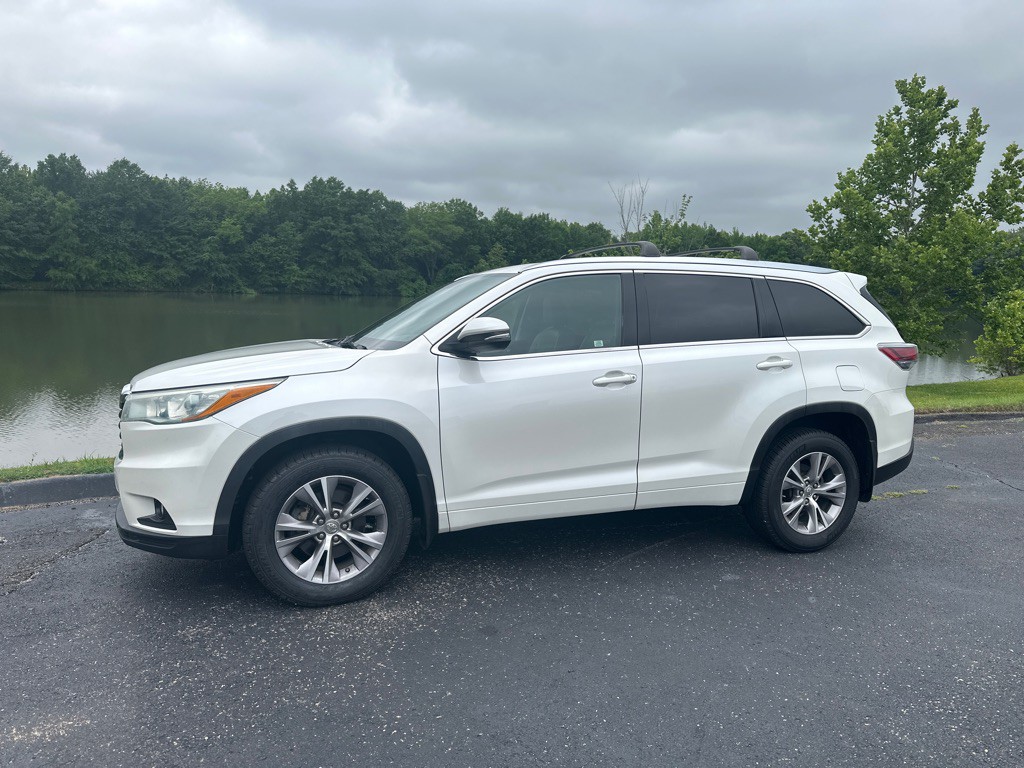 2015 Toyota Highlander Image 3