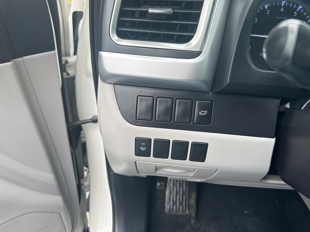 2015 Toyota Highlander Image 19