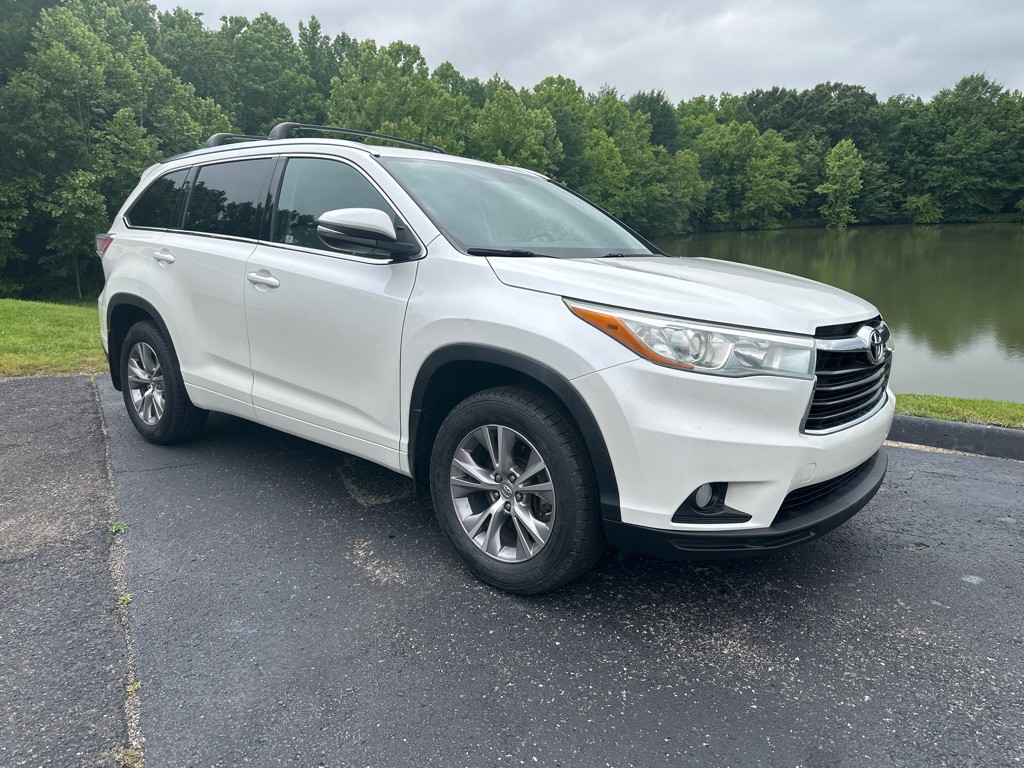 2015 Toyota Highlander Image 38