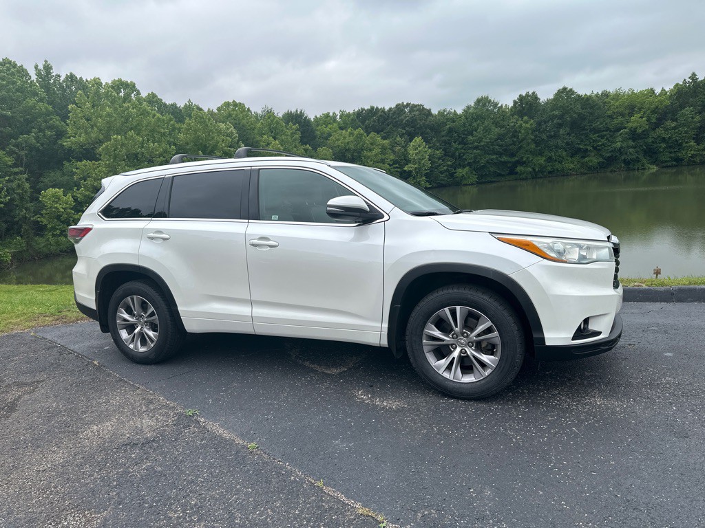 2015 Toyota Highlander Image 39