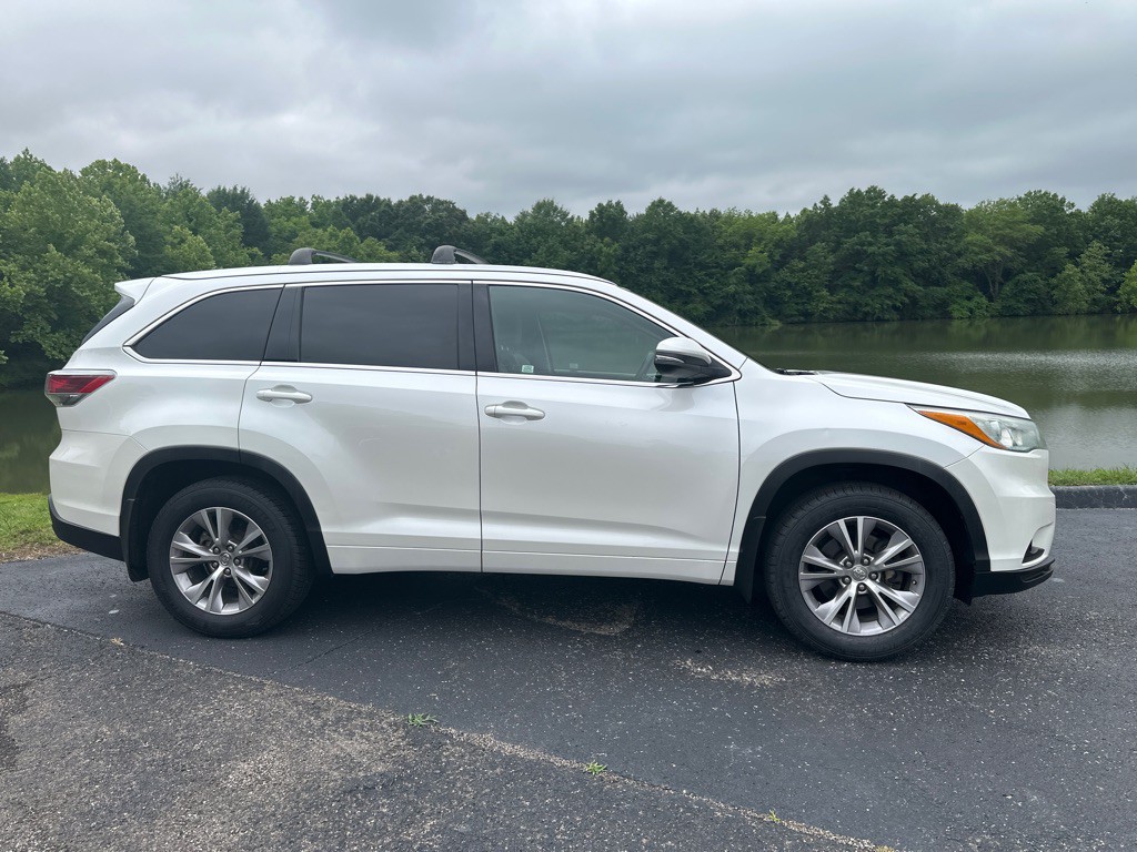2015 Toyota Highlander Image 40