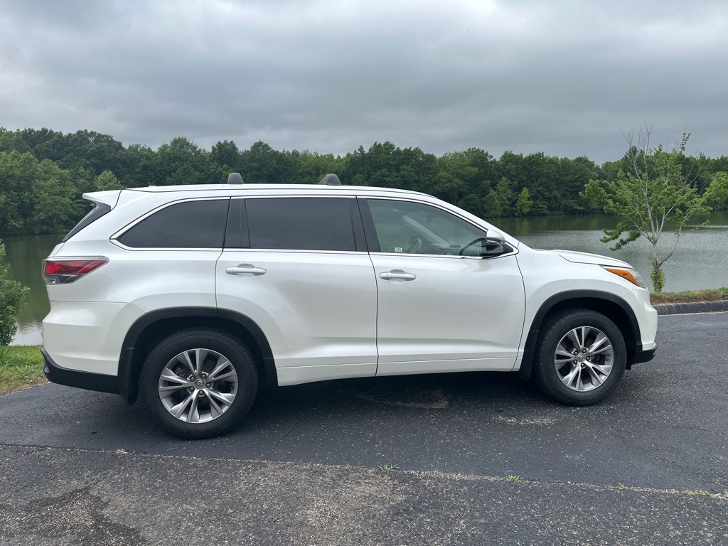 2015 Toyota Highlander Image 41