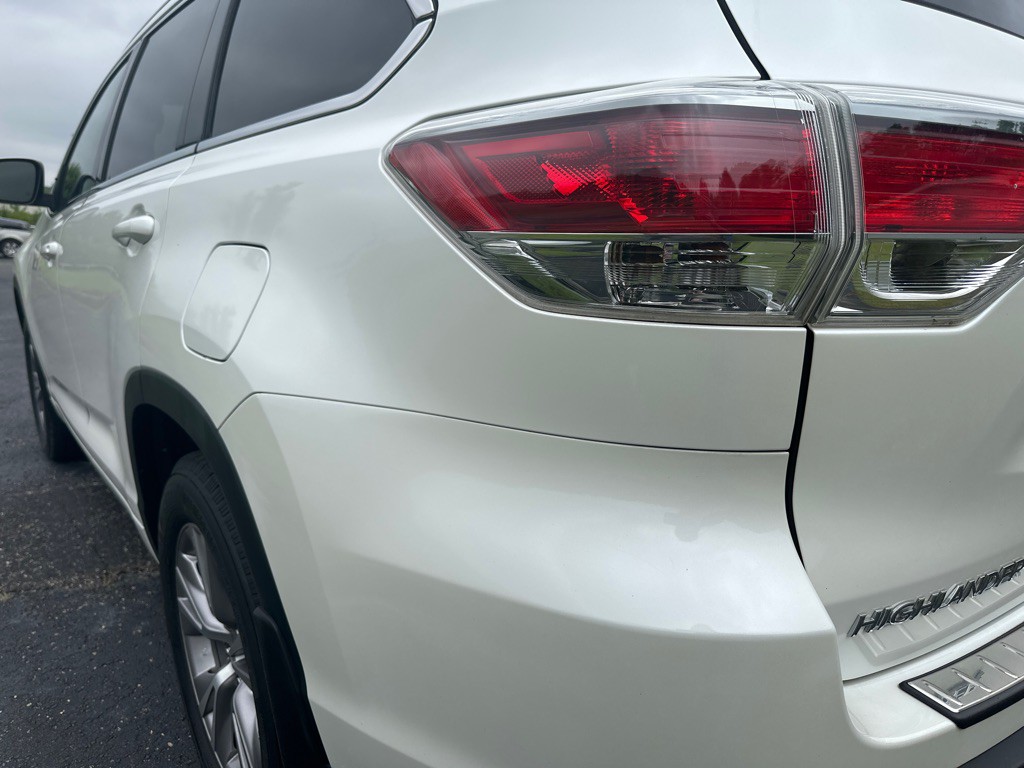2015 Toyota Highlander Image 46