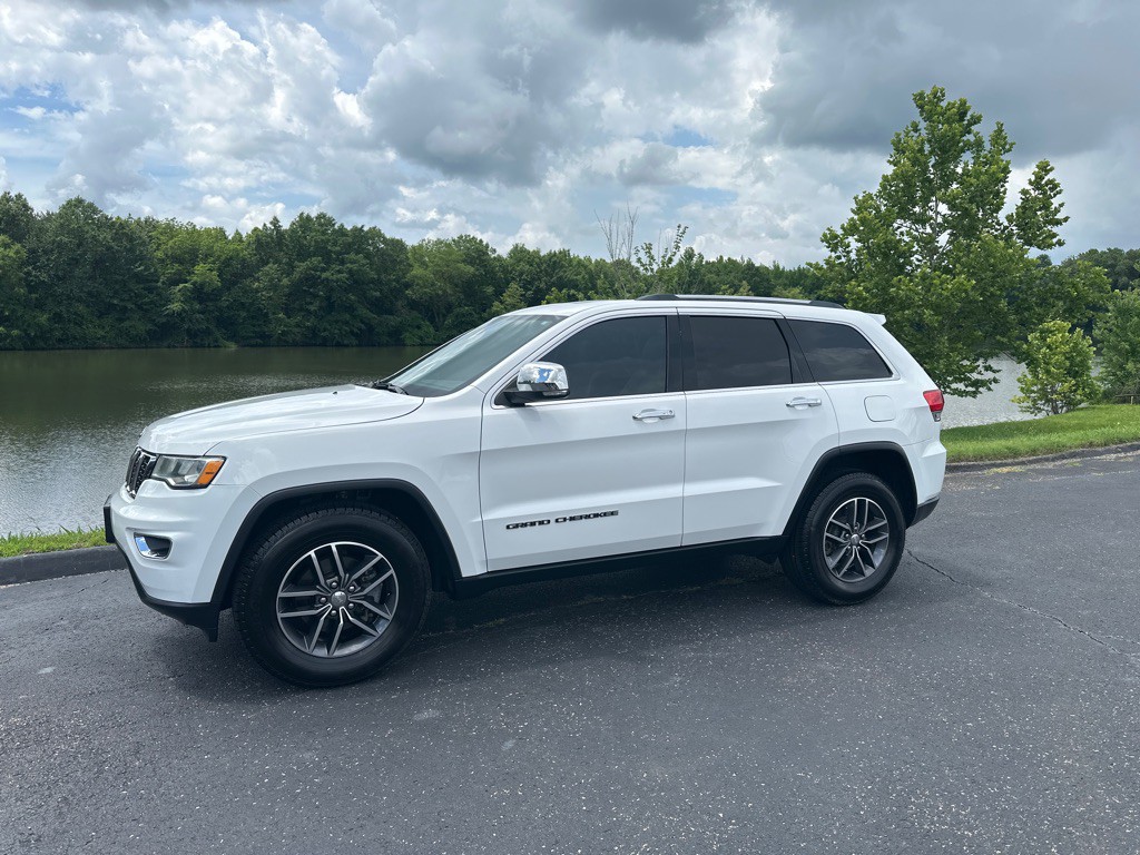 2018 Jeep Grand Cherokee Image 2