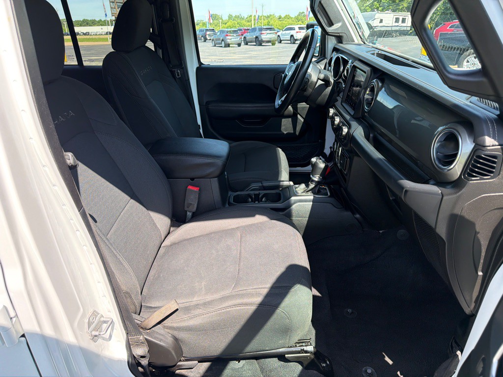 2019 Jeep Wrangler Unlimited Image 32