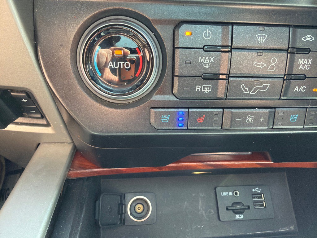 2015 Ford F-150 Image 17