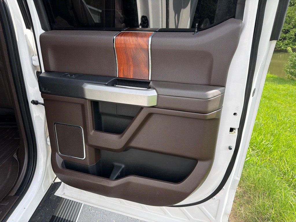 2015 Ford F-150 Image 36