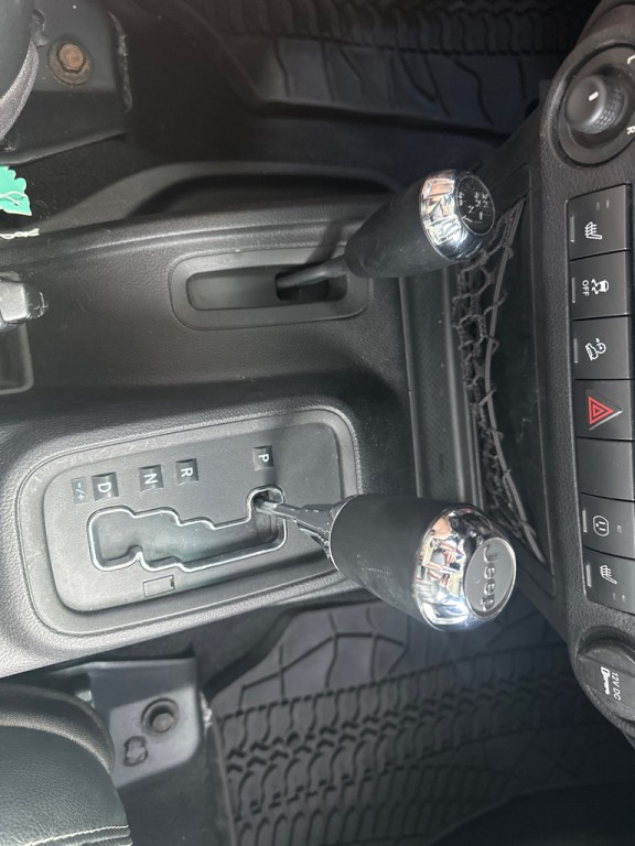 2013 Jeep Wrangler Unlimited Image 15