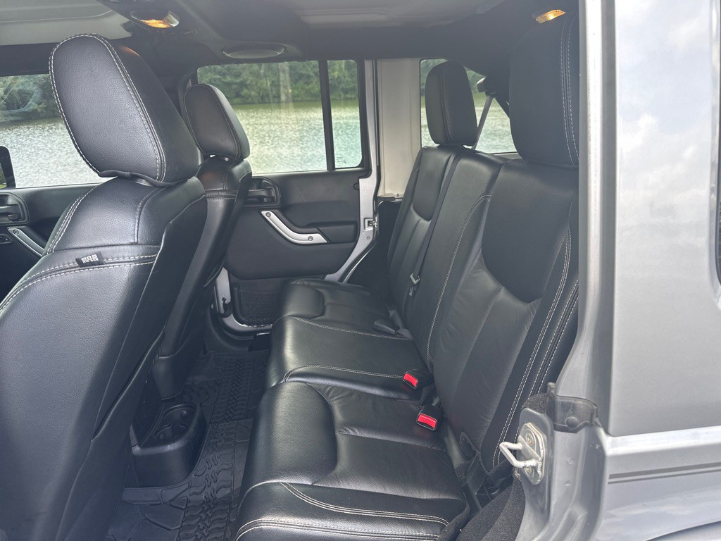 2013 Jeep Wrangler Unlimited Image 17
