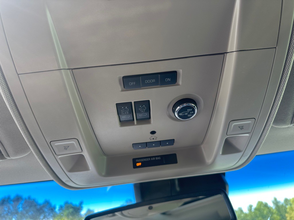 2017 GMC Yukon Image 19