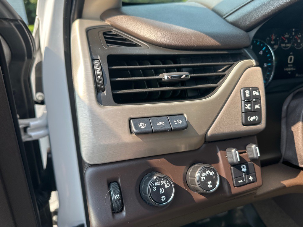 2017 GMC Yukon Image 24