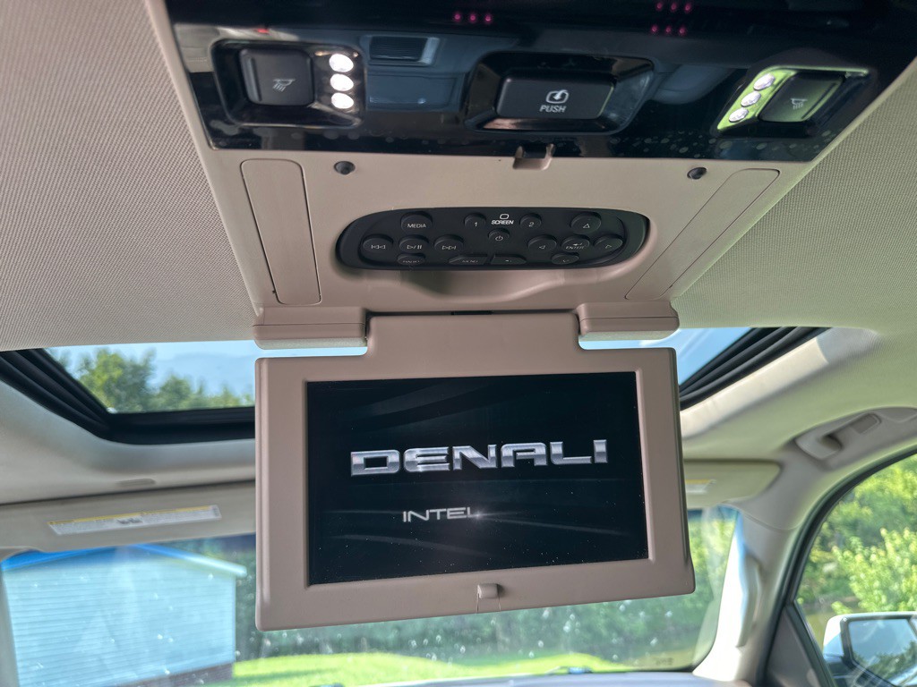 2017 GMC Yukon Image 29