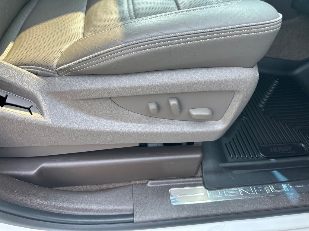 2017 GMC Yukon Image 36
