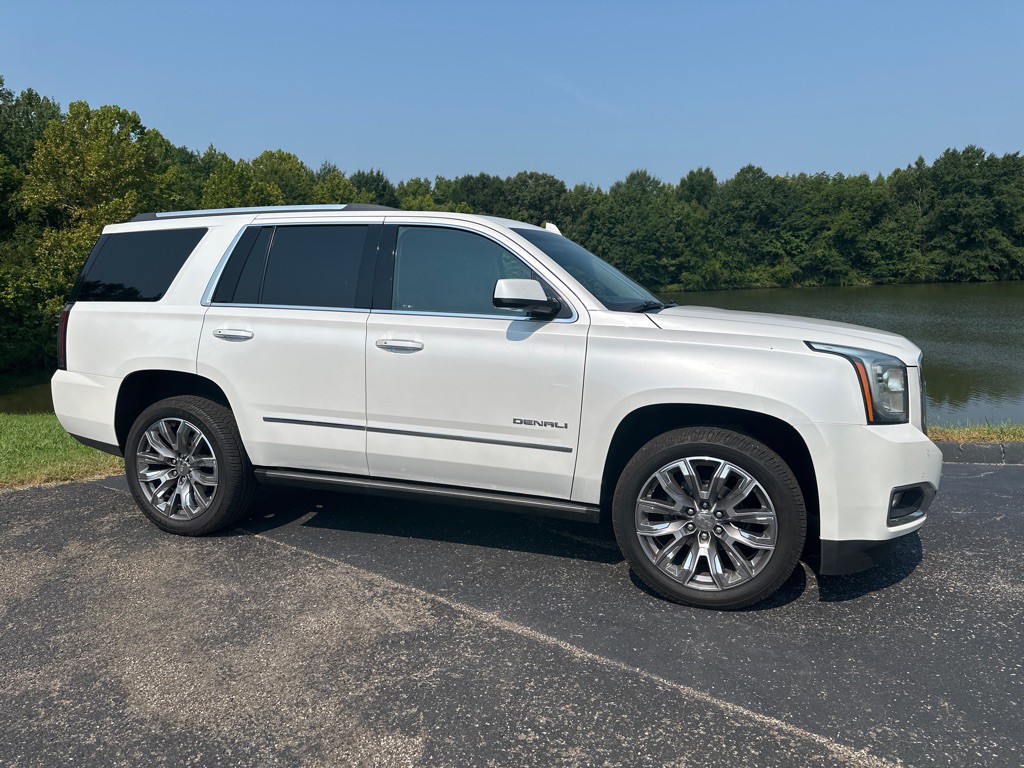 2017 GMC Yukon Image 44