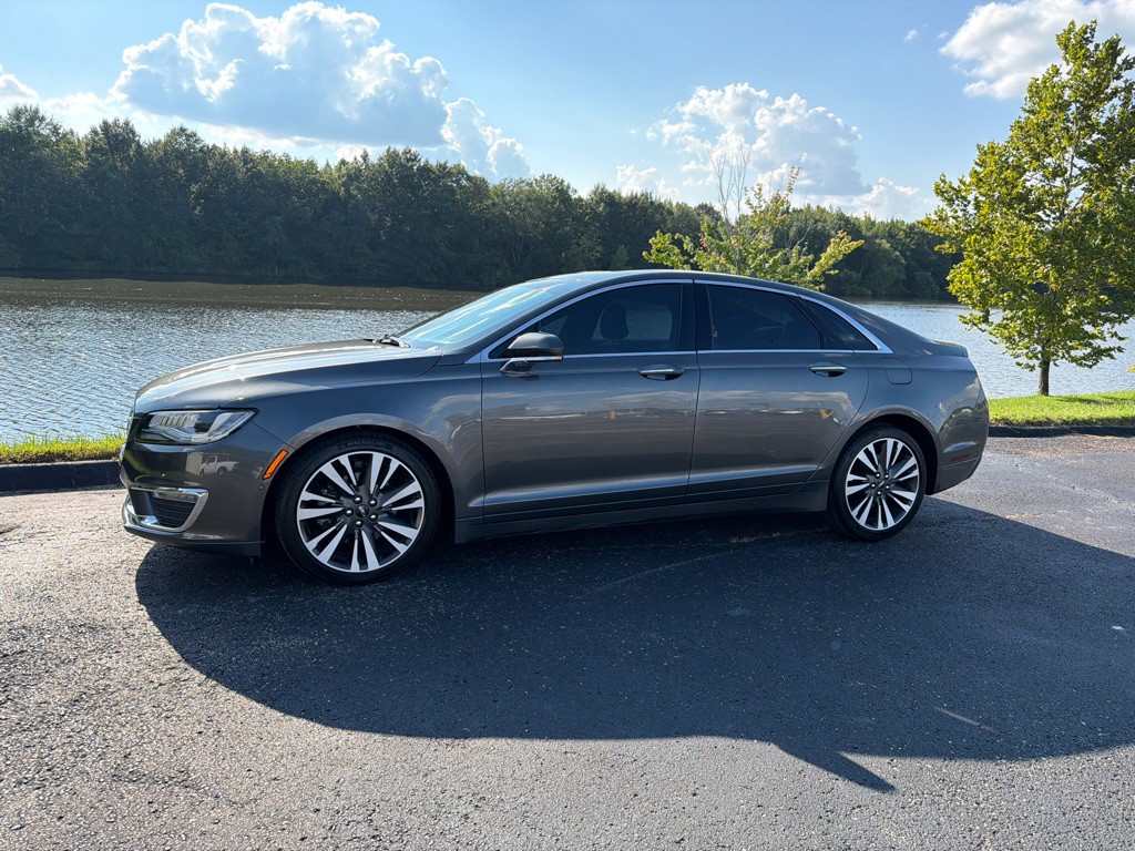 2020 Lincoln MKZ Image 3
