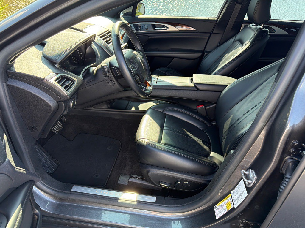2020 Lincoln MKZ Image 10