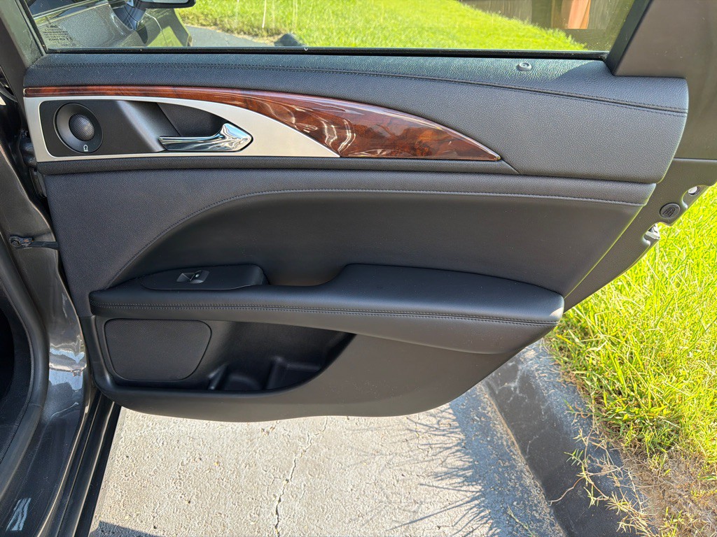 2020 Lincoln MKZ Image 26