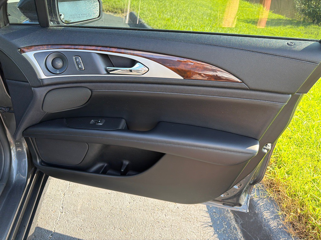 2020 Lincoln MKZ Image 30