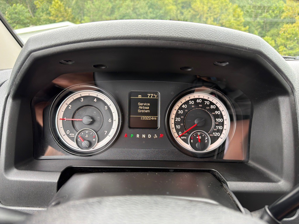 2014 RAM 1500 Image 12