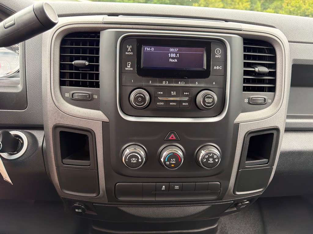 2014 RAM 1500 Image 13
