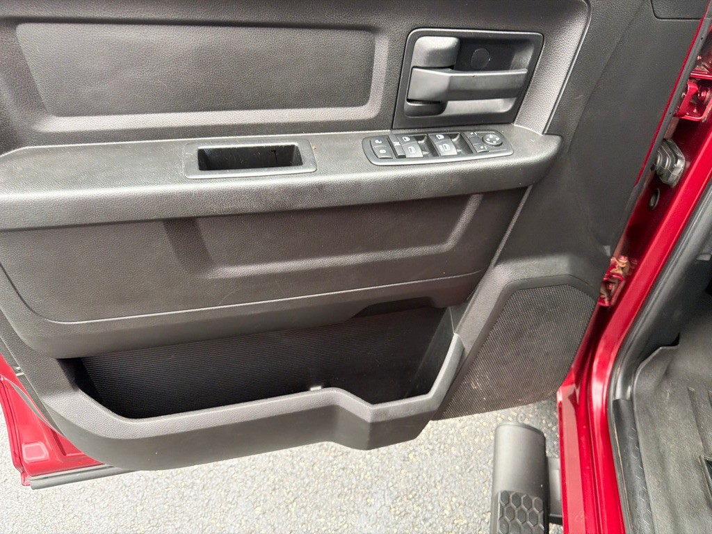 2014 RAM 1500 Image 14
